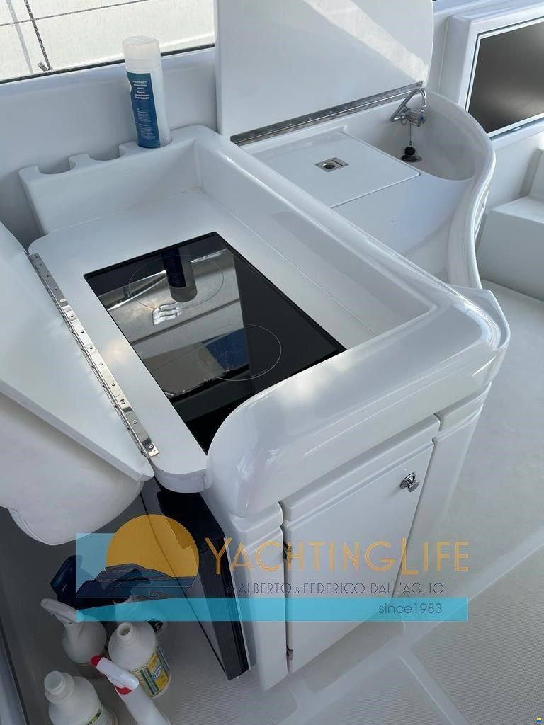 Pershing 37'