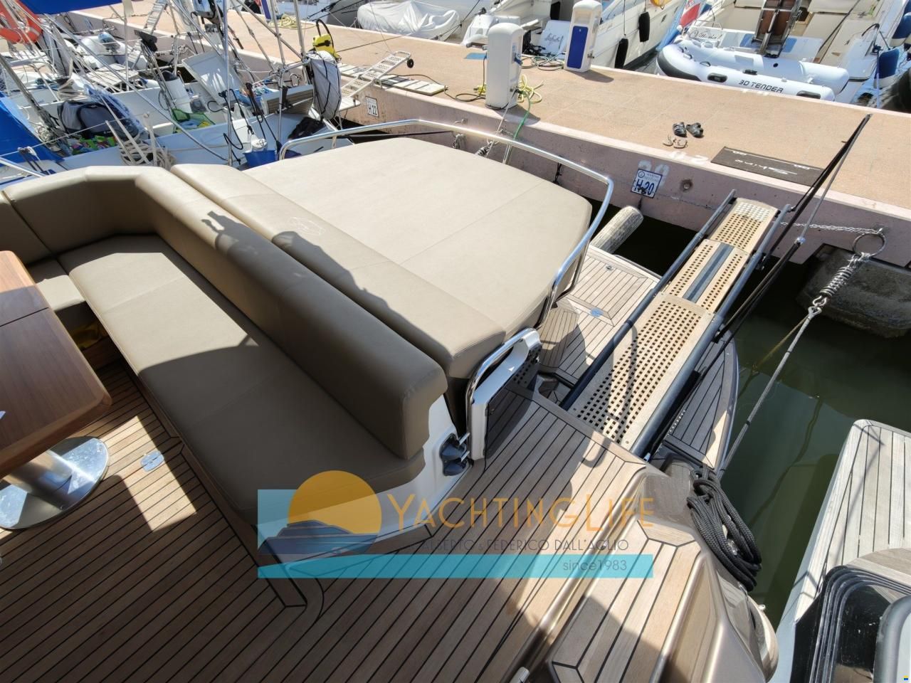Cranchi M44 HT