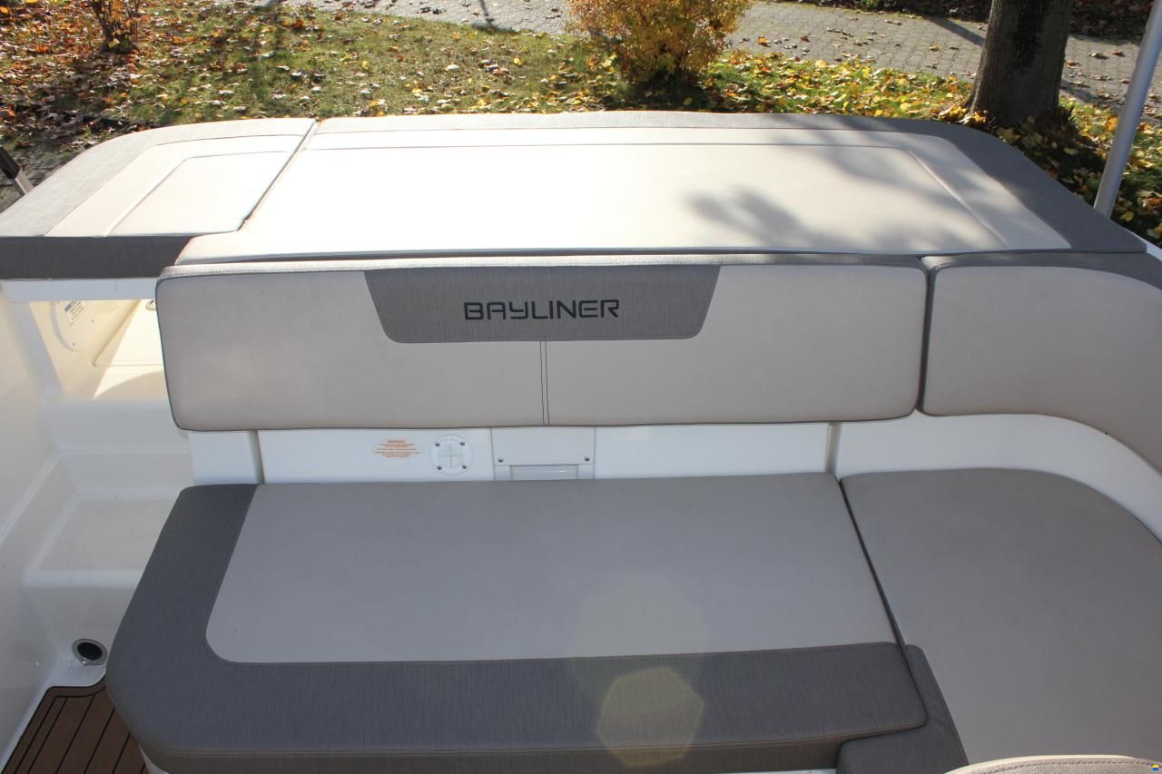 Bayliner VR6 E