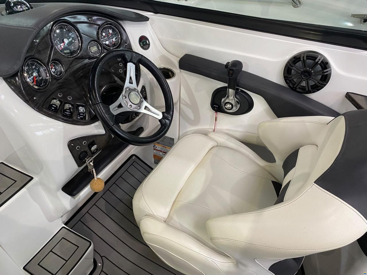 Rinker 26 QX CC