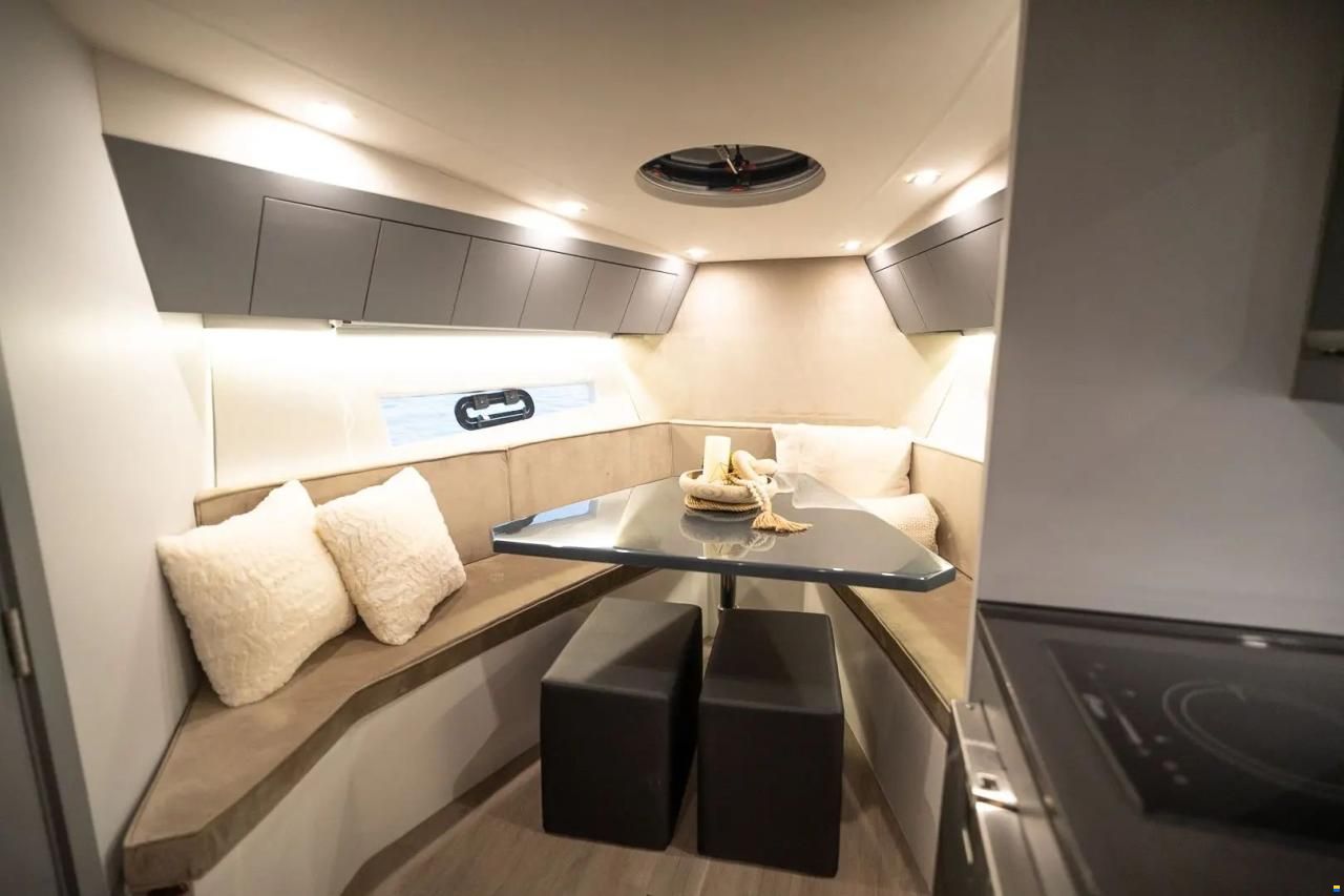 Grand Ocean 37