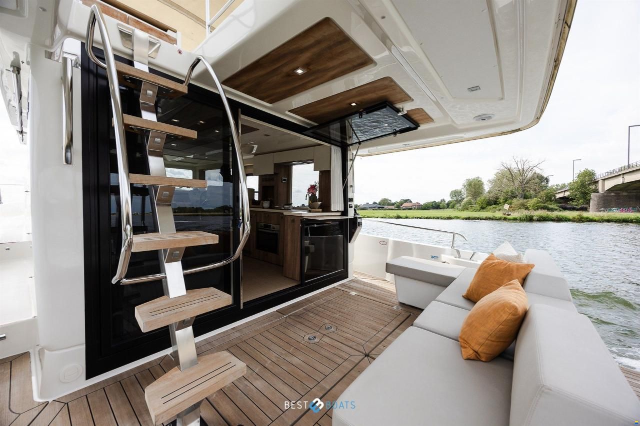 Cranchi Eco Trawler 43 Long Distance