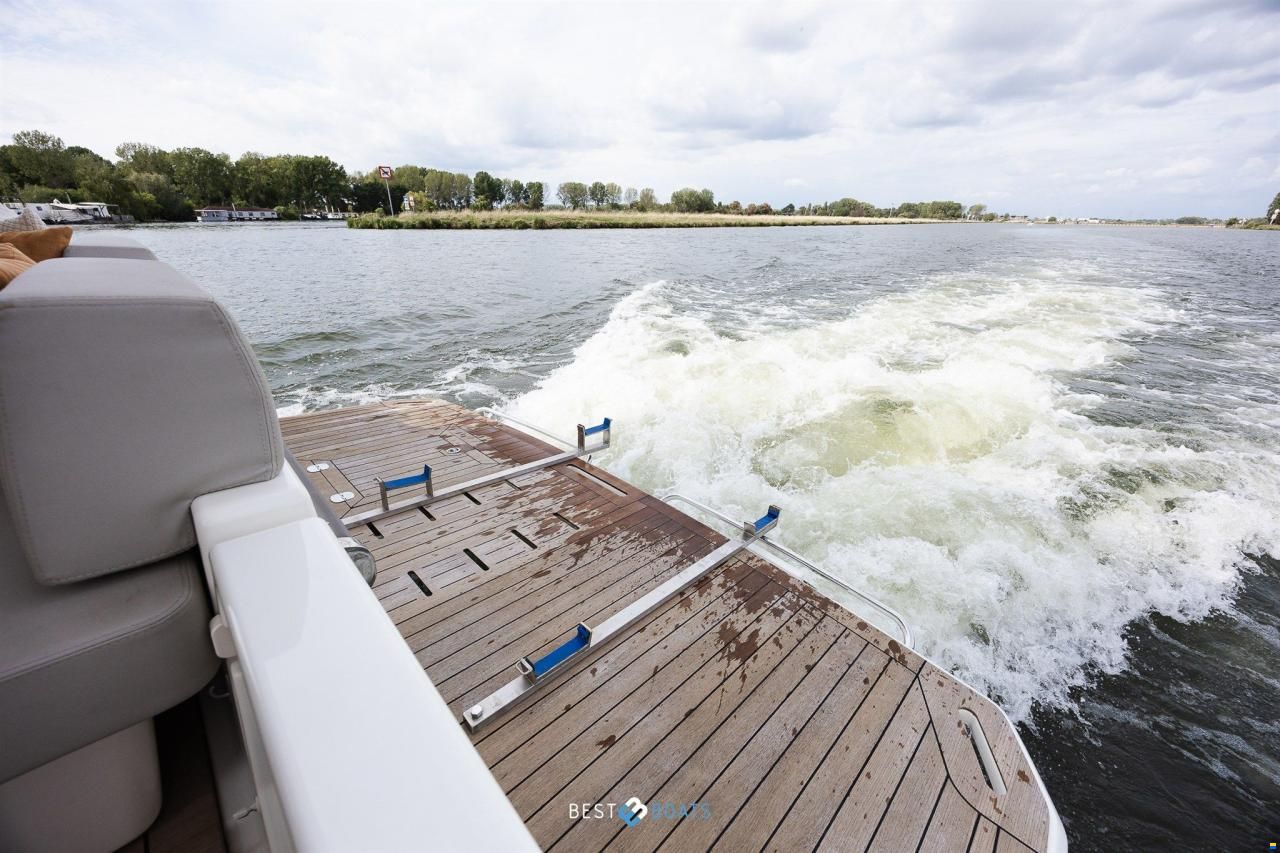 Cranchi Eco Trawler 43 Long Distance