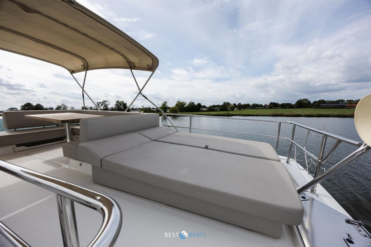 Cranchi Eco Trawler 43 Long Distance