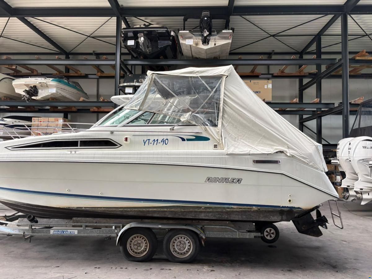 Rinker 260 FIESTA FEE