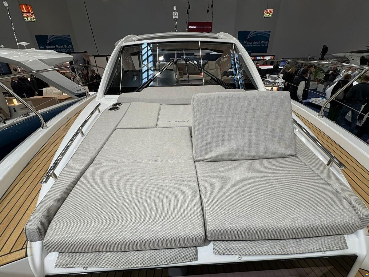 Jeanneau DB43