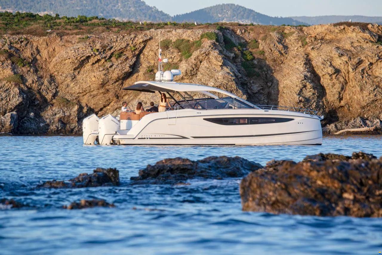 Jeanneau TH38 Twin-Hull
