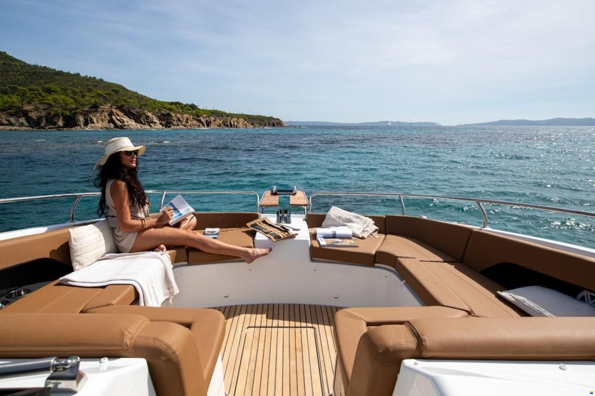 Jeanneau TH38 Twin-Hull