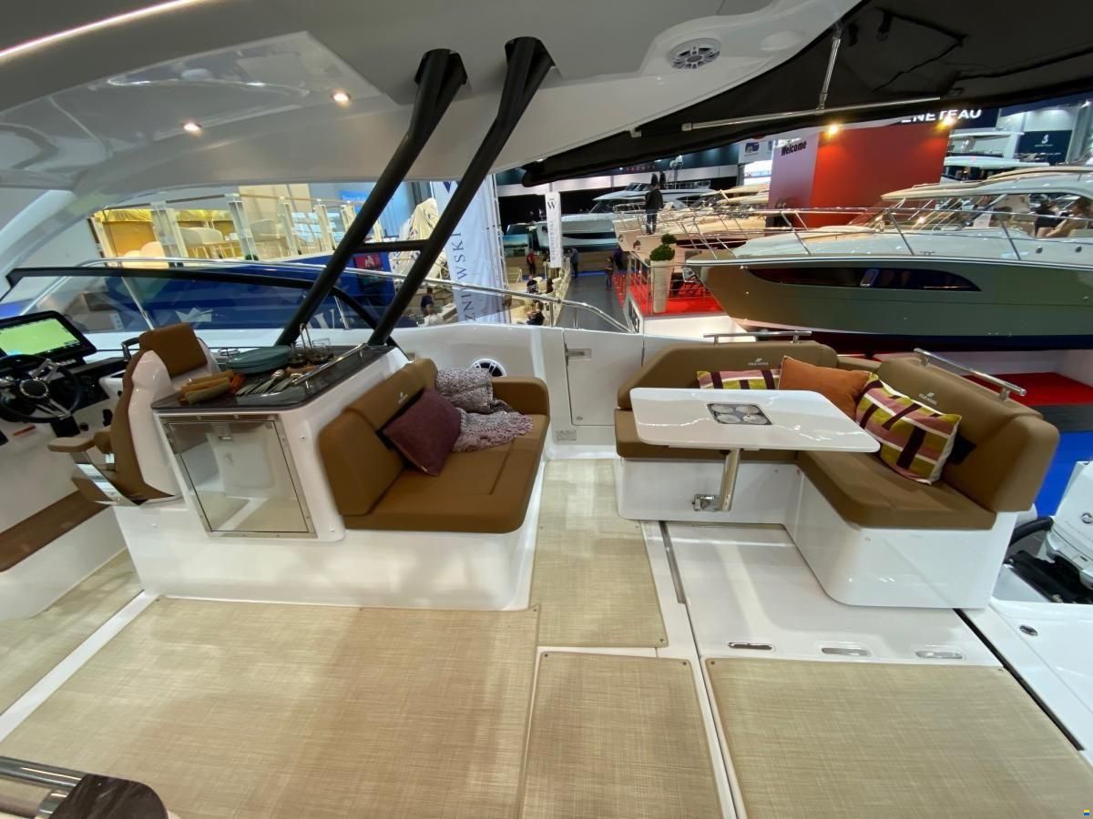Jeanneau TH38 Twin-Hull