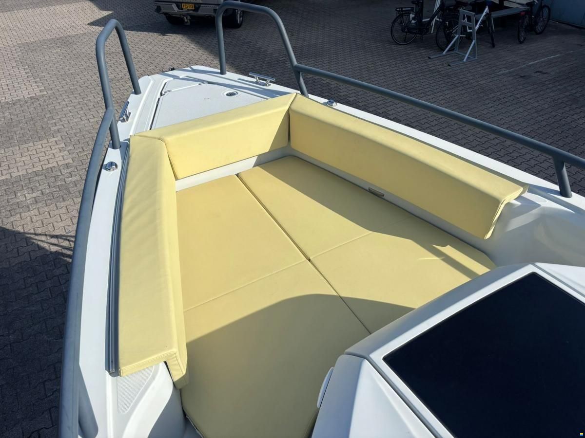 XO Boats DFNDR 9