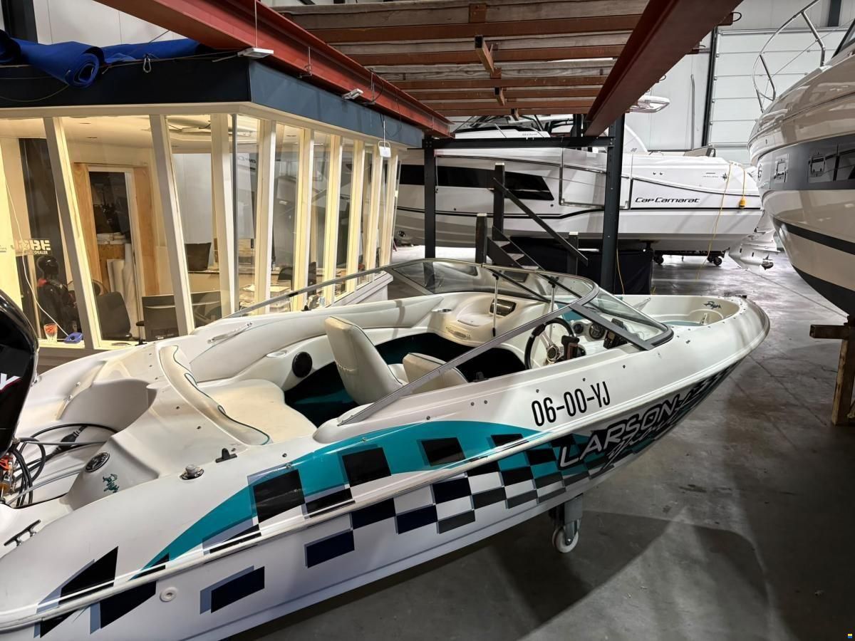 Larson Boats Flyer 166 BR