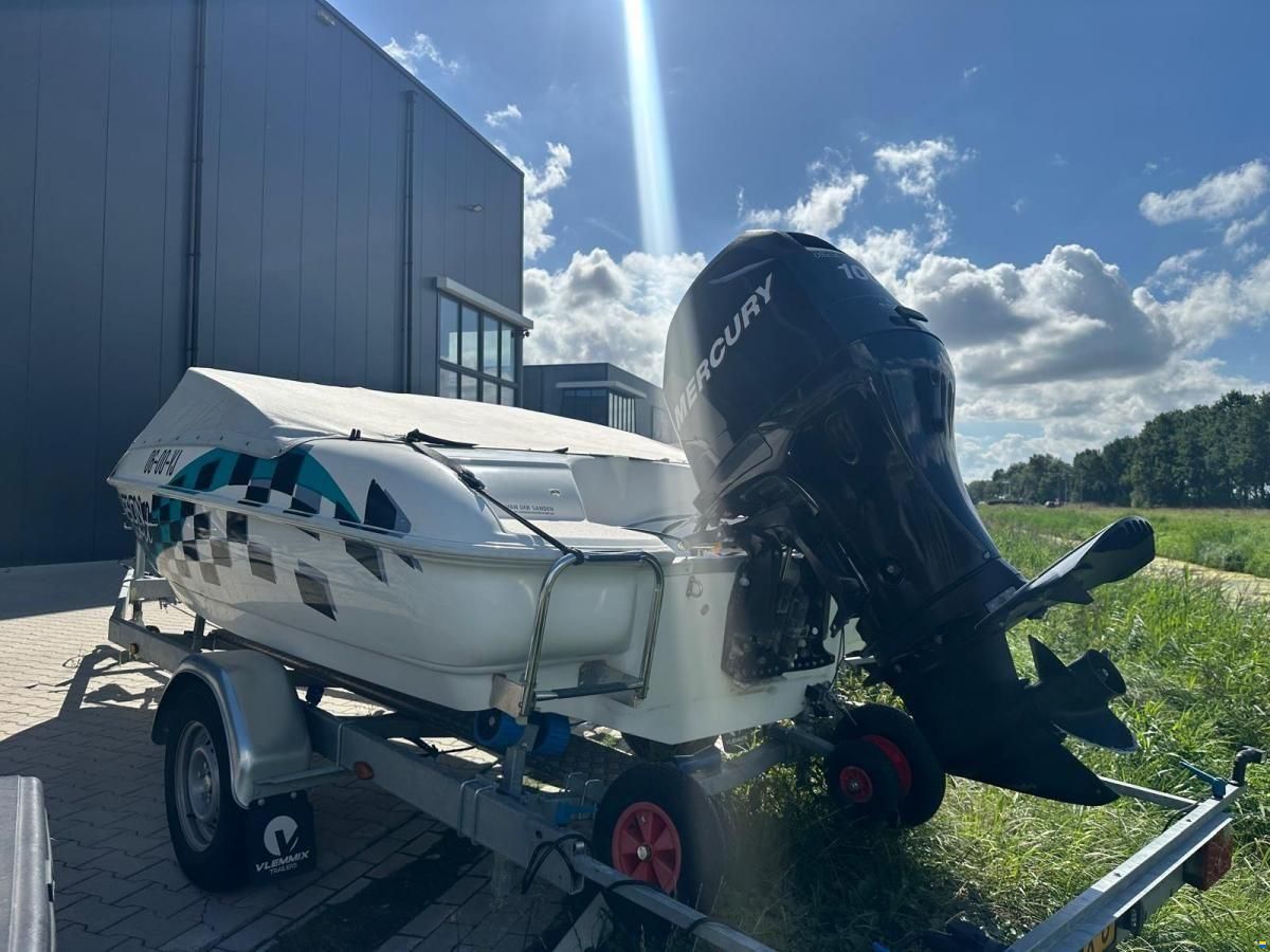 Larson Boats Flyer 166 BR