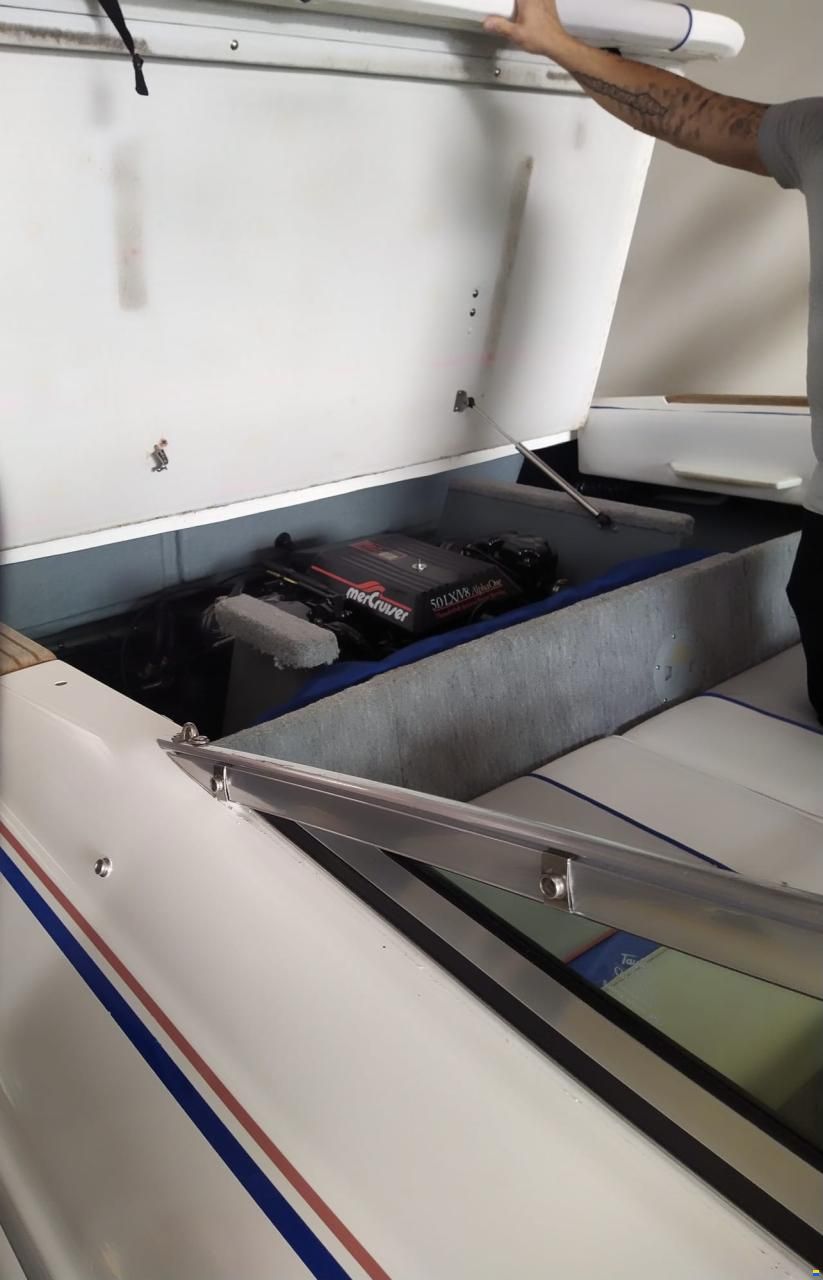 Sea Ray 200SR