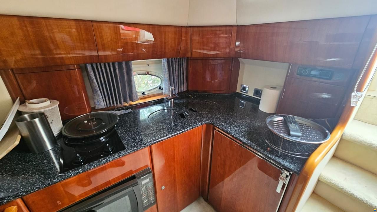 Princess V42