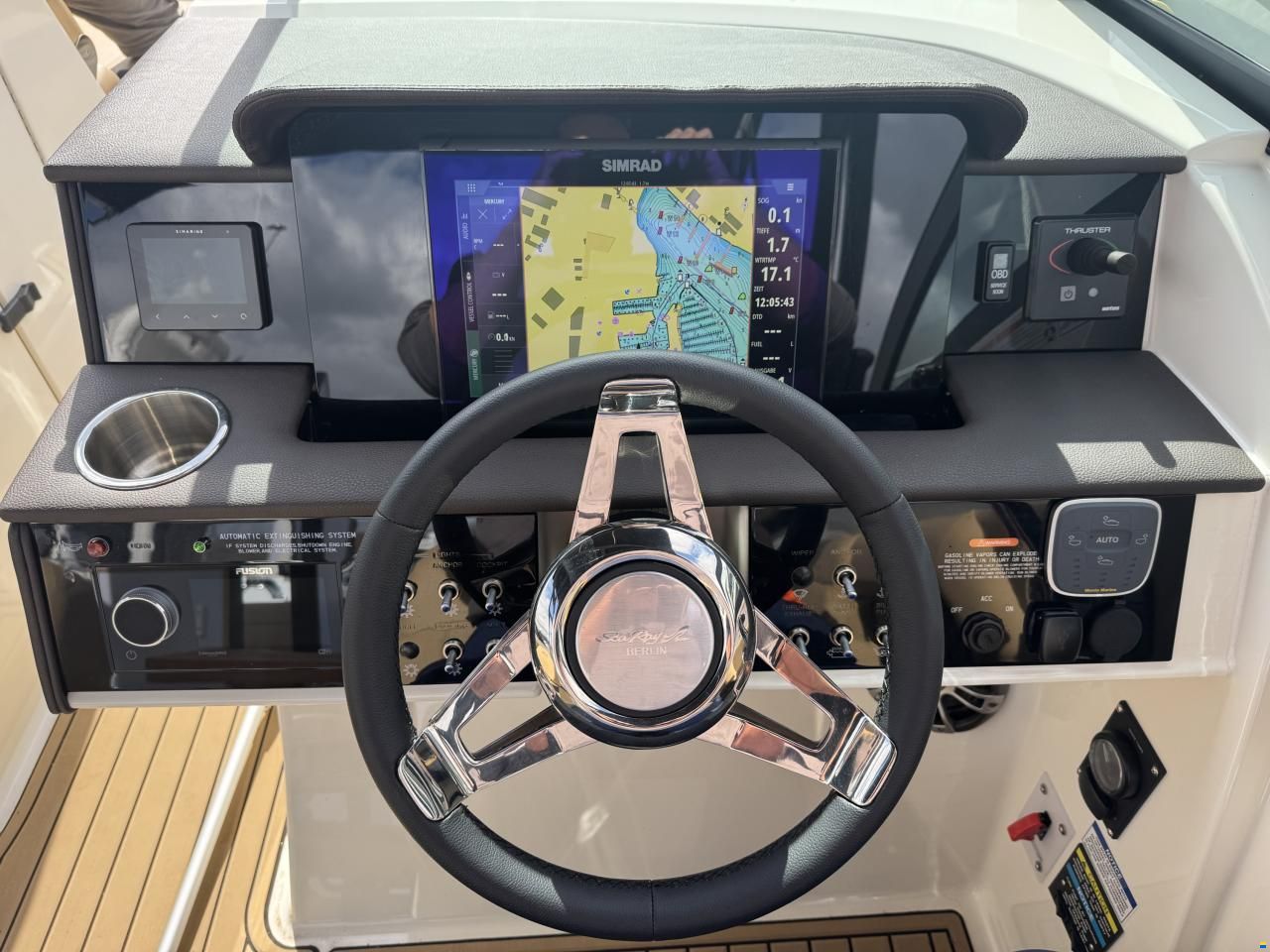 Sea Ray SDX 290