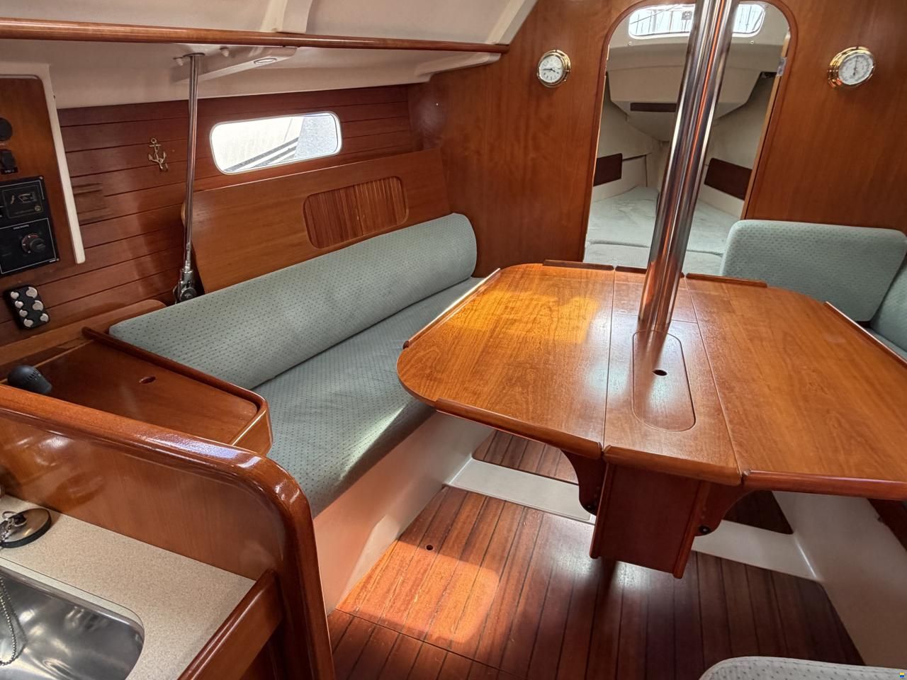 Beneteau Oceanis 321