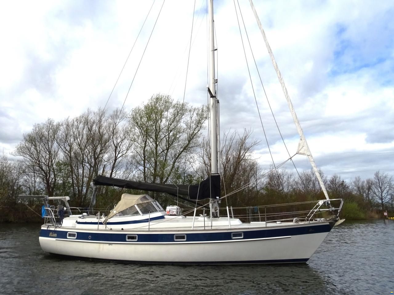 Hallberg-Rassy 352 MKII