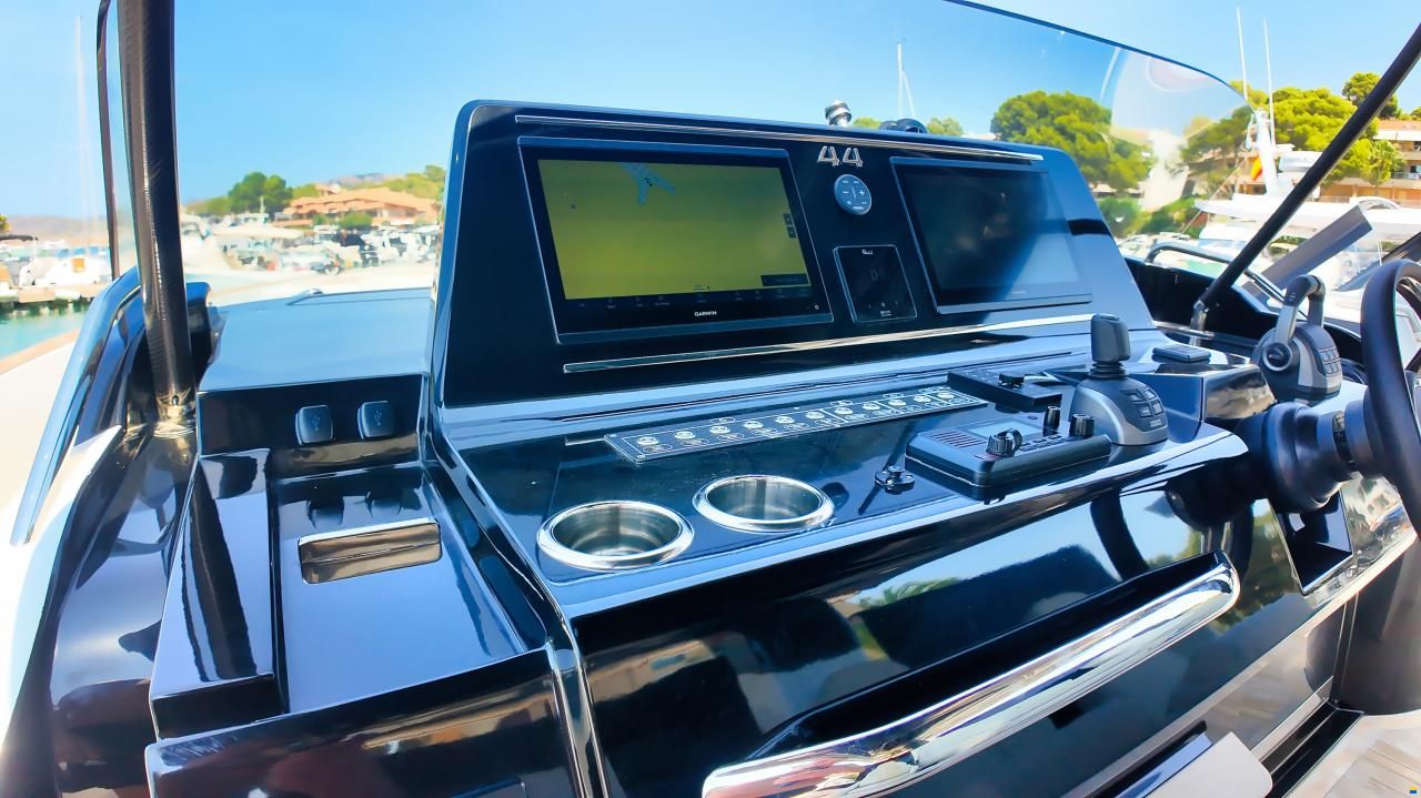 Solaris Power 44 Open