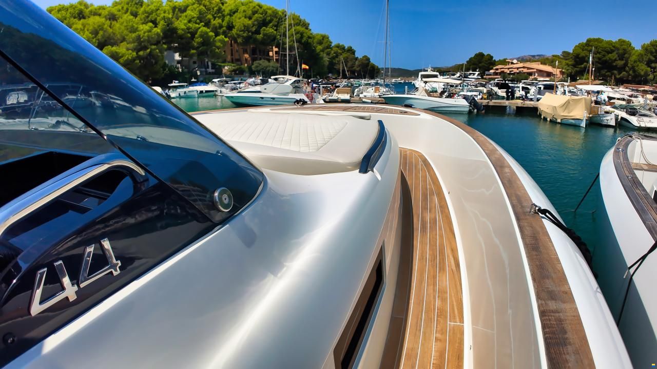Solaris Power 44 Open