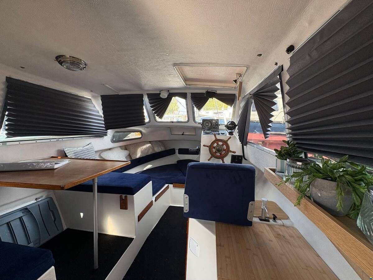 Bella 700