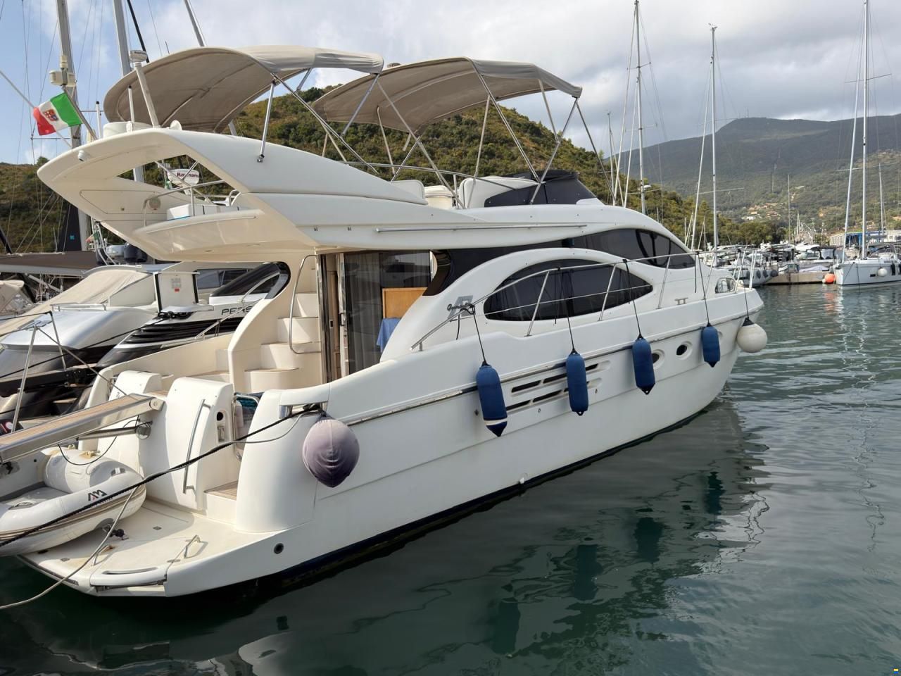 Azimut 46 Fly