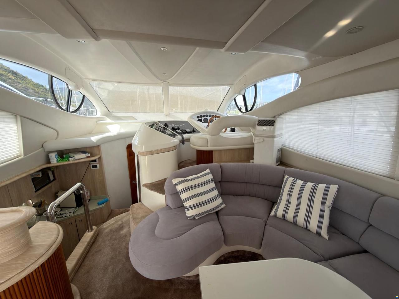 Azimut 46 Fly