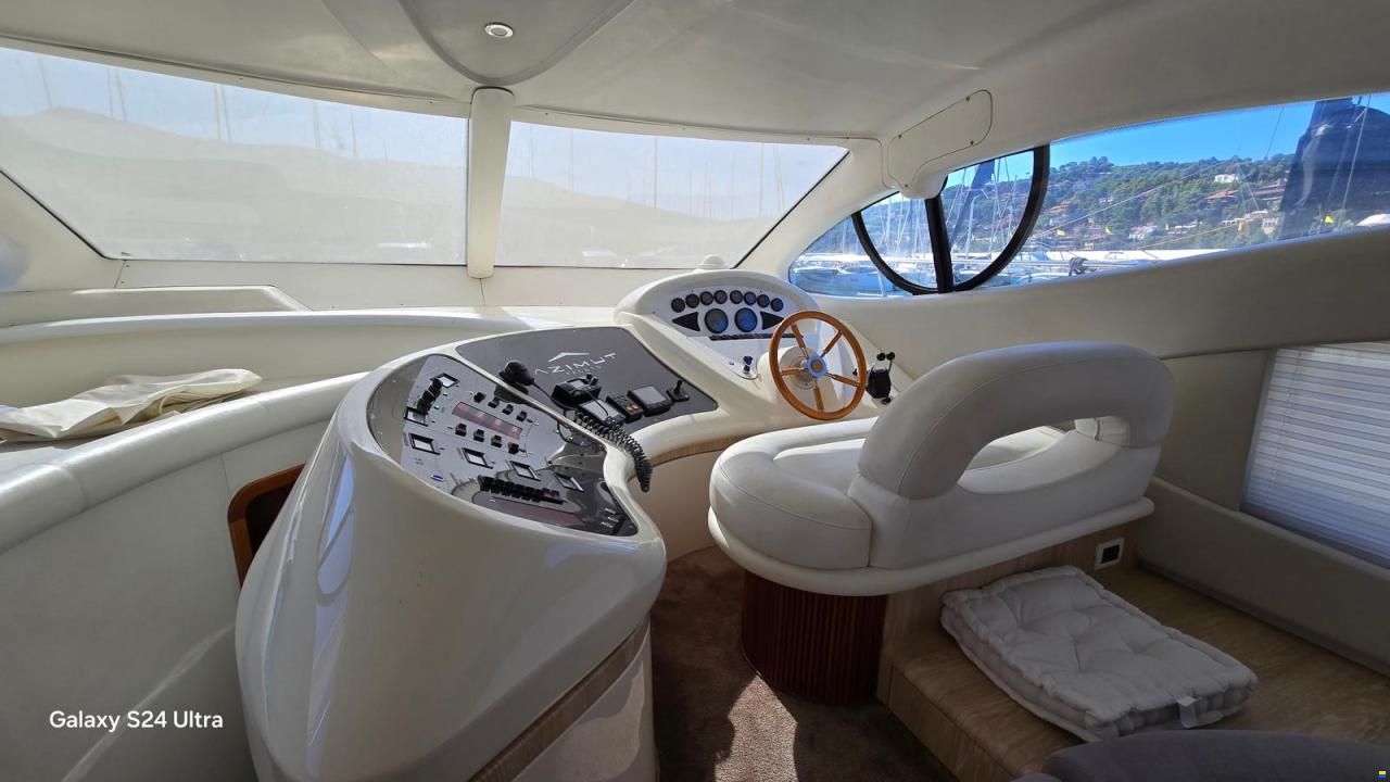 Azimut 46 Fly