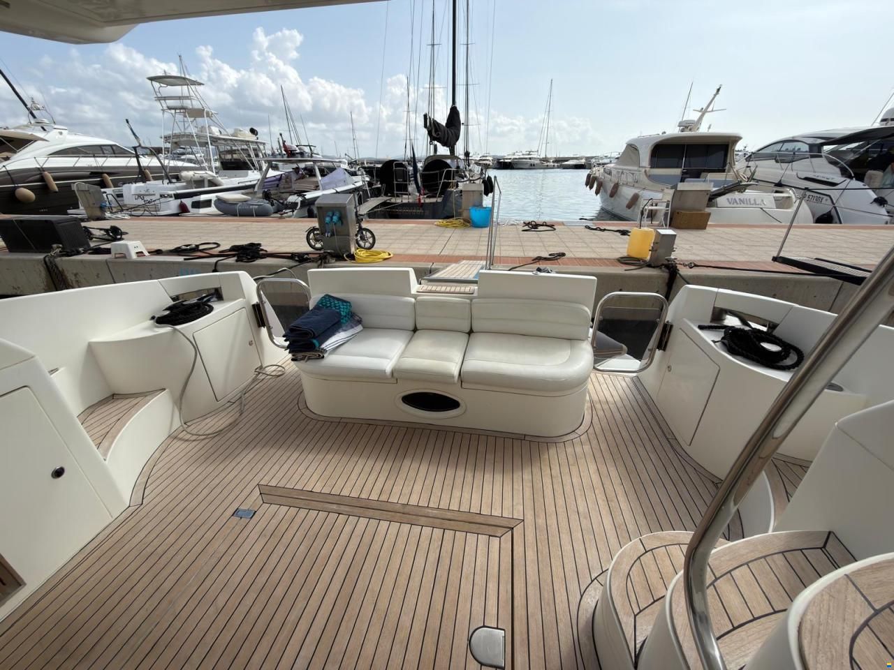 Azimut 46 Fly