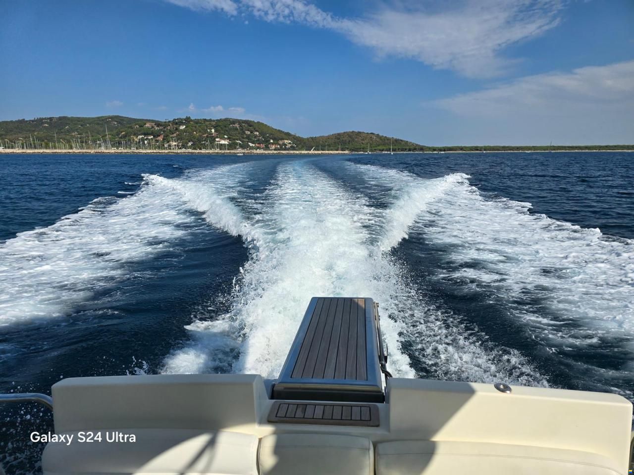 Azimut 46 Fly