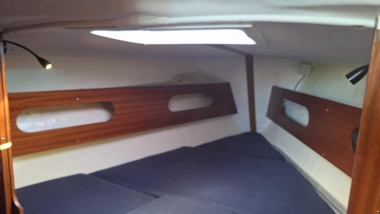 Jeanneau Aquila 28
