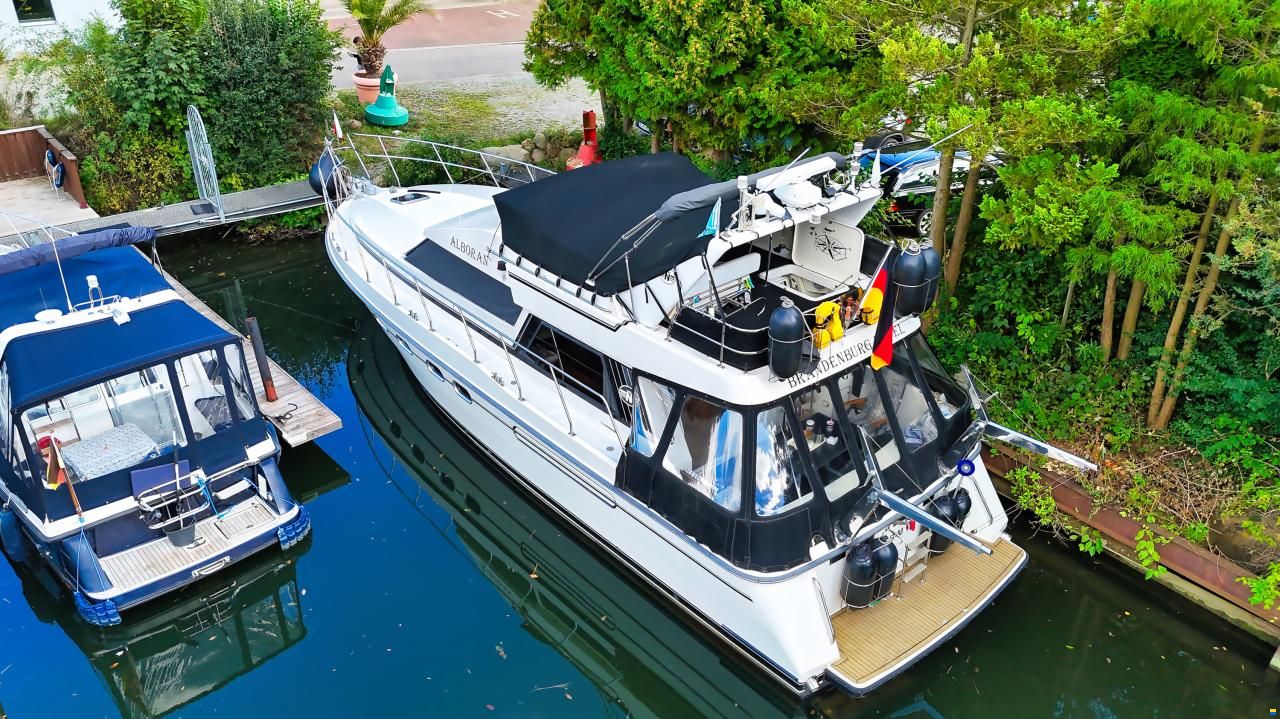 Neptunus 138/46 Sedan Fly Flybridge