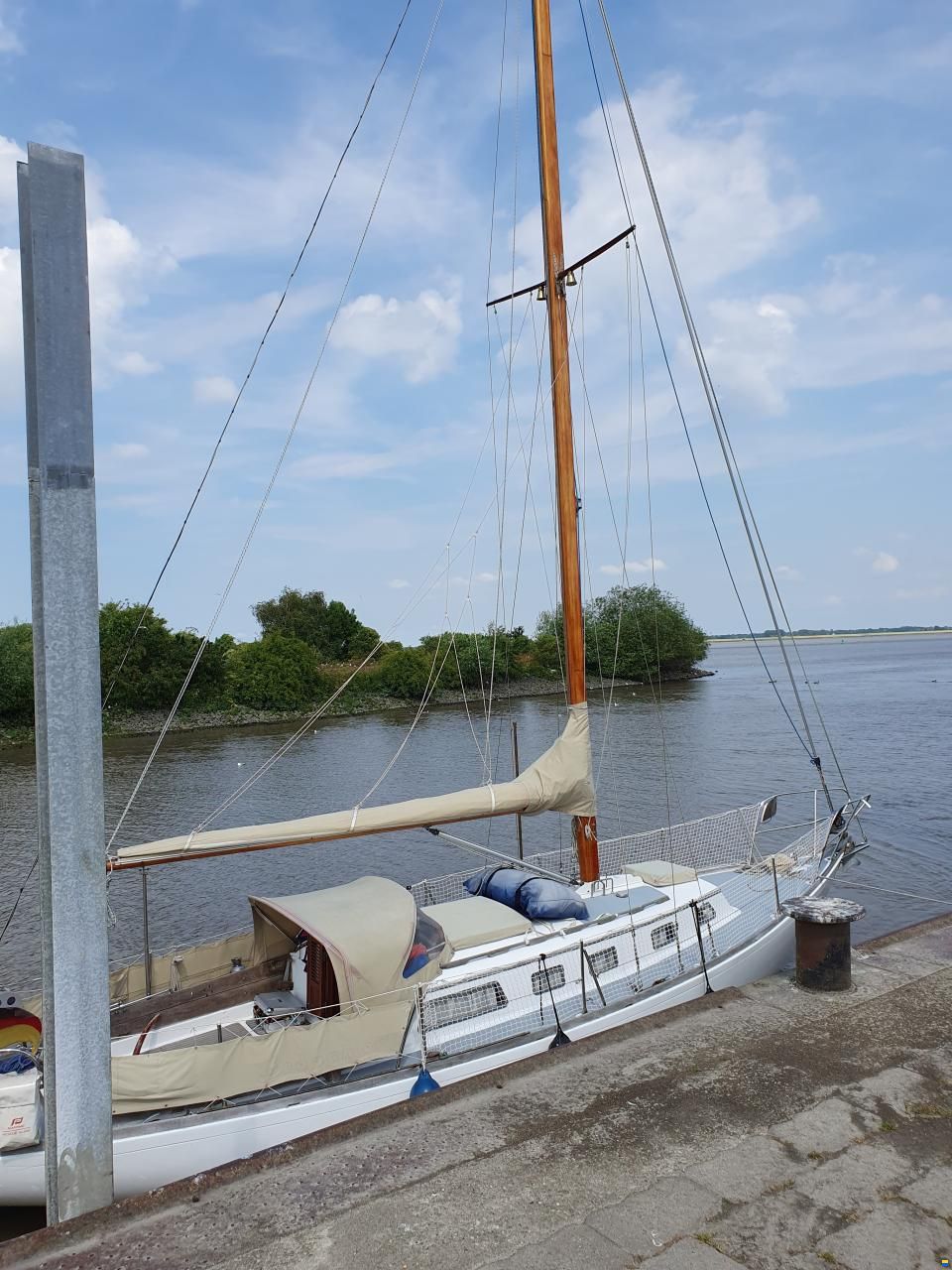 Danboat 33 / Chesapeake 32
