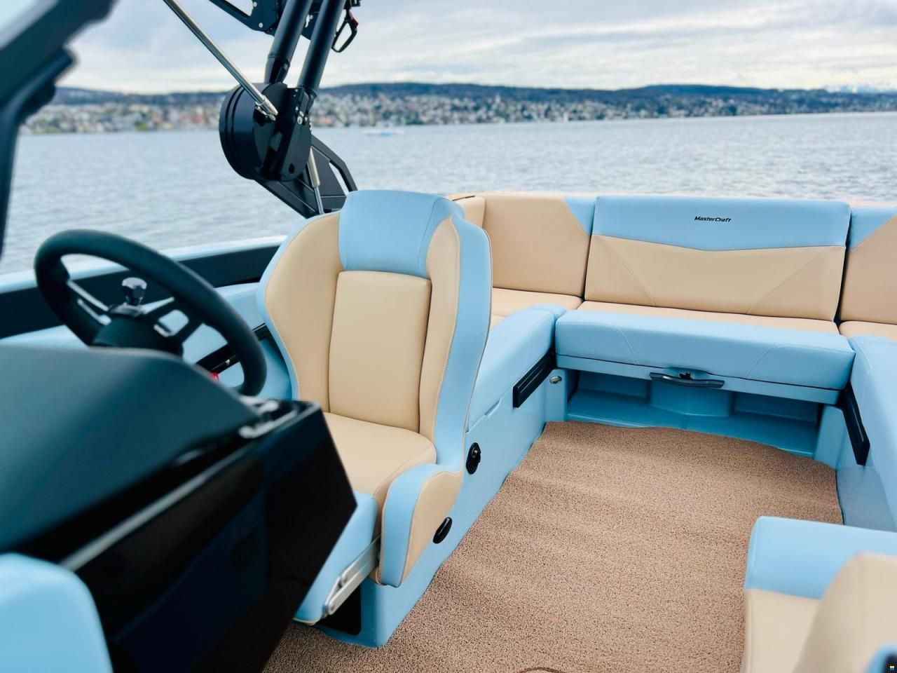 MasterCraft NXT21 Wakeboard & Wakesurf