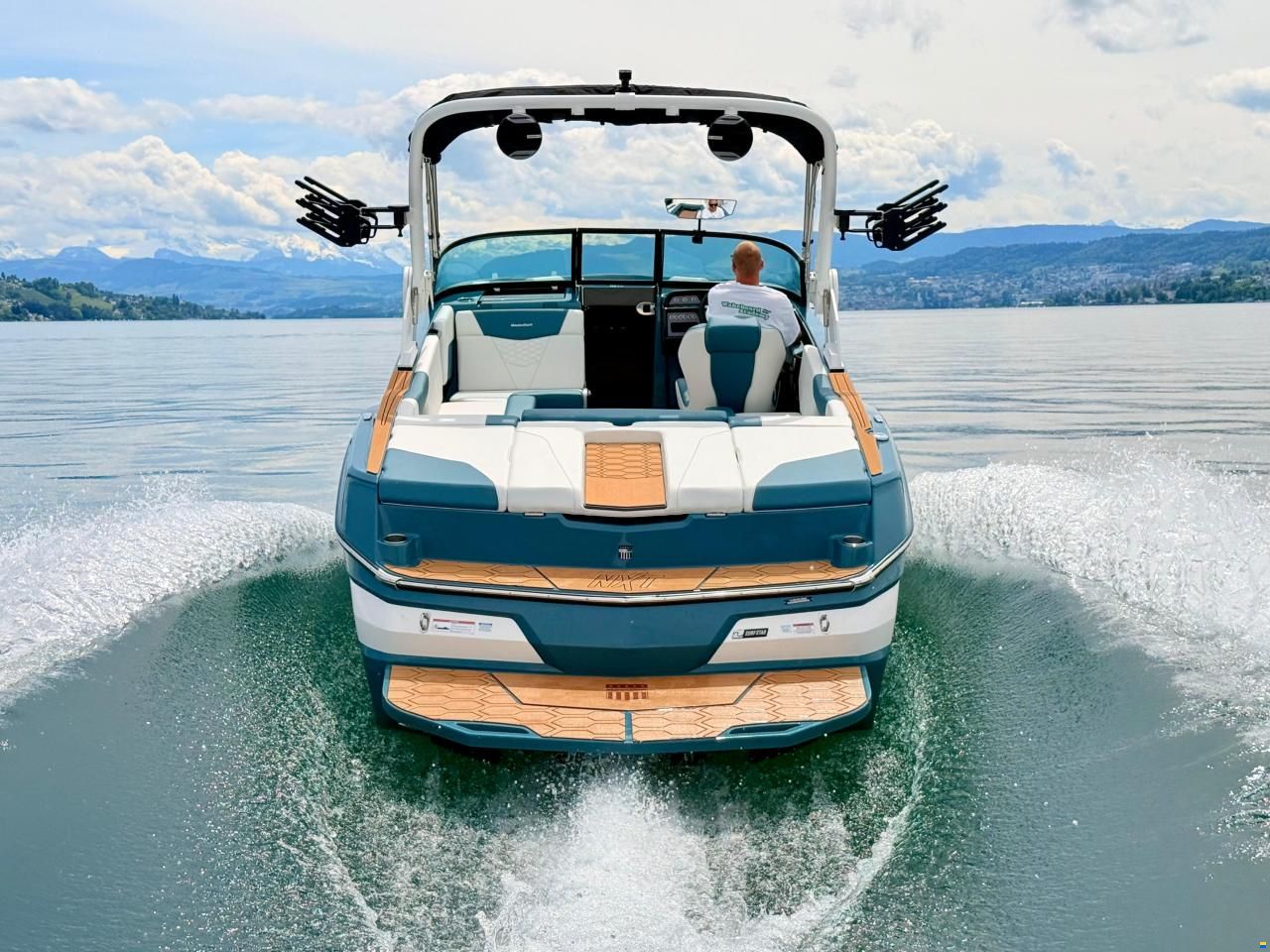 MasterCraft NXT23 Wakeboard & Wakesurf