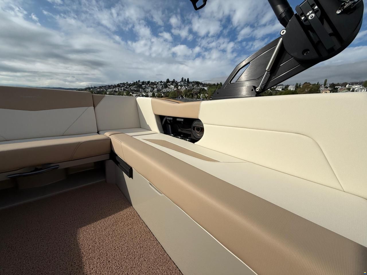 MasterCraft NXT23 Wakeboard & Wakesurf