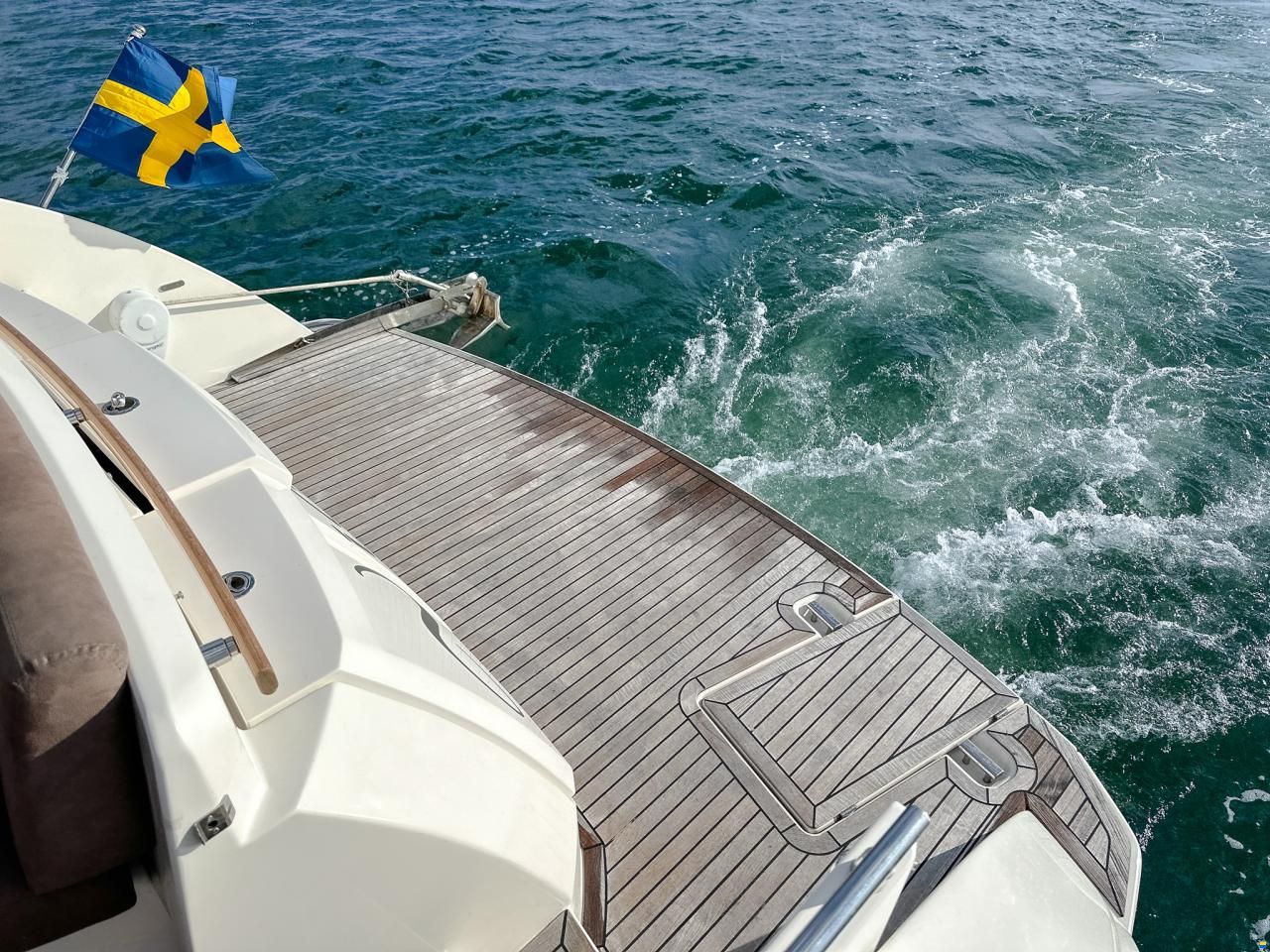 Windy 44 Chinook