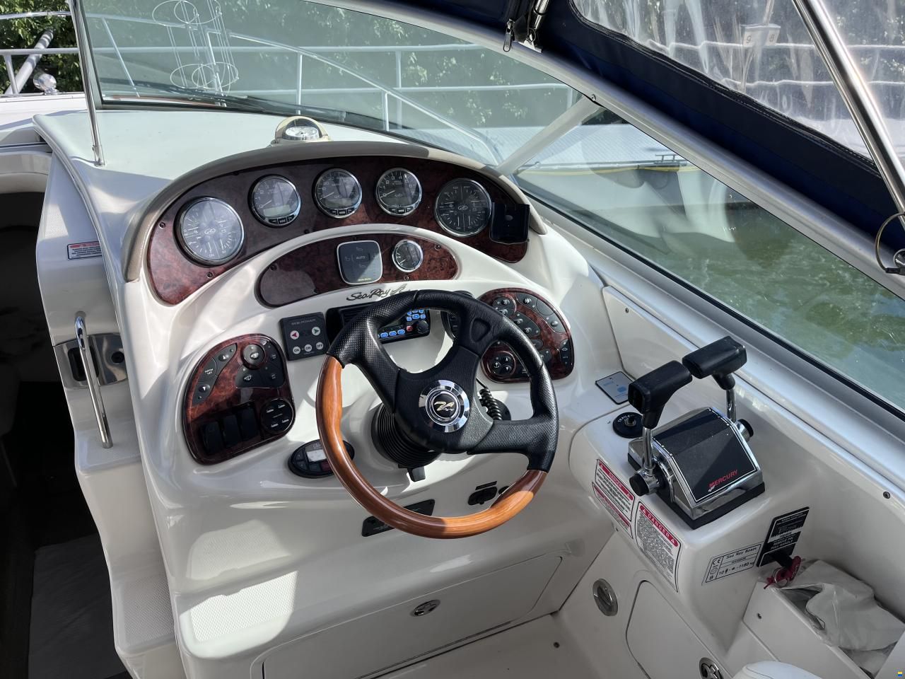 Sea Ray 315 Sundancer