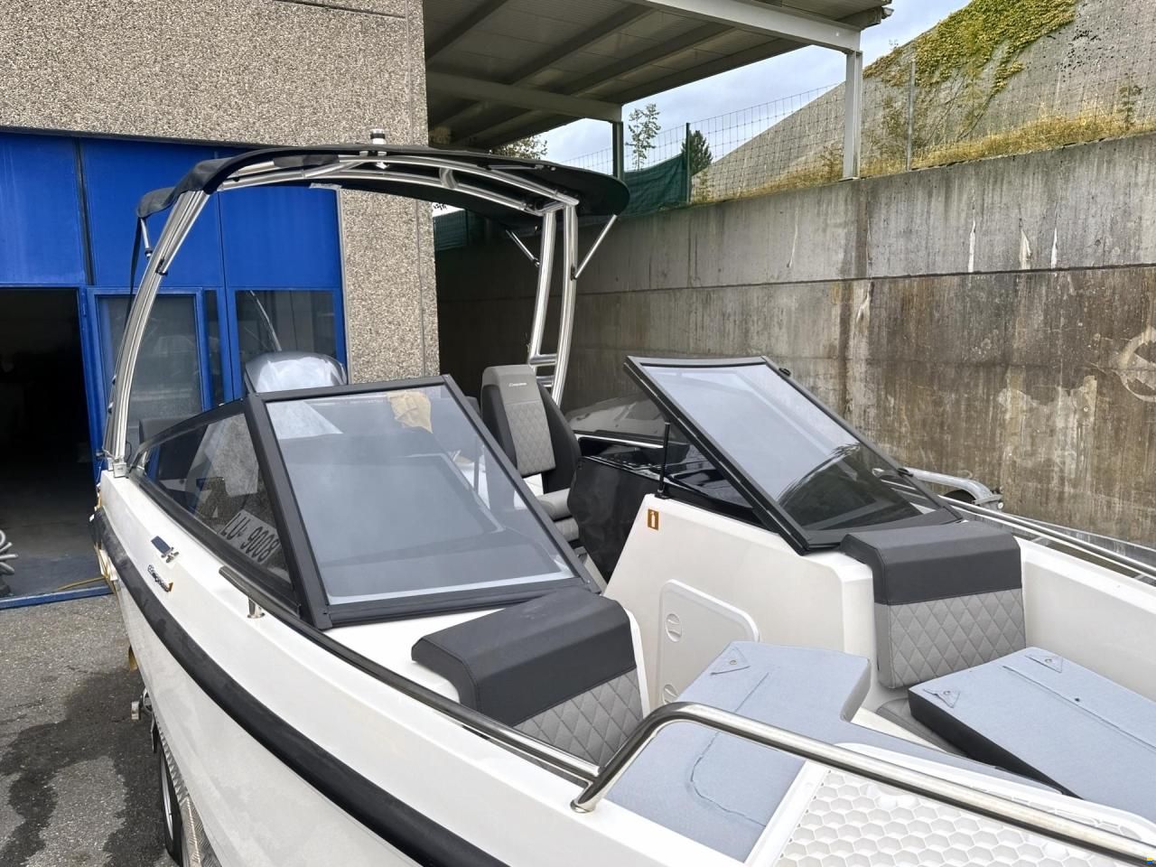 Compass Boats Bowrider BR7