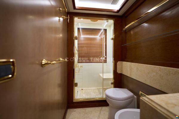 Benetti DELFINO 93