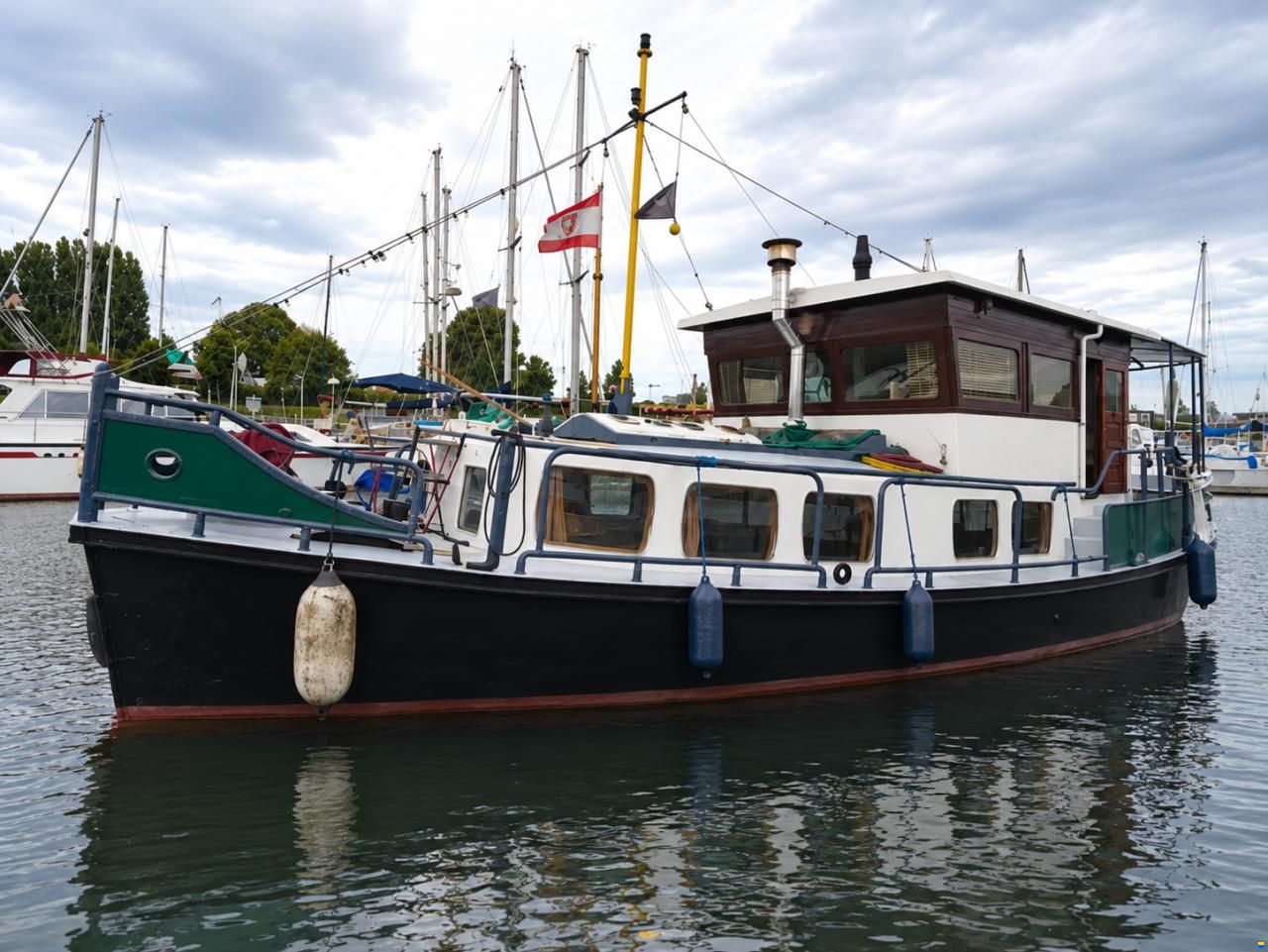 John Cockerill 1945 Custom woonboot