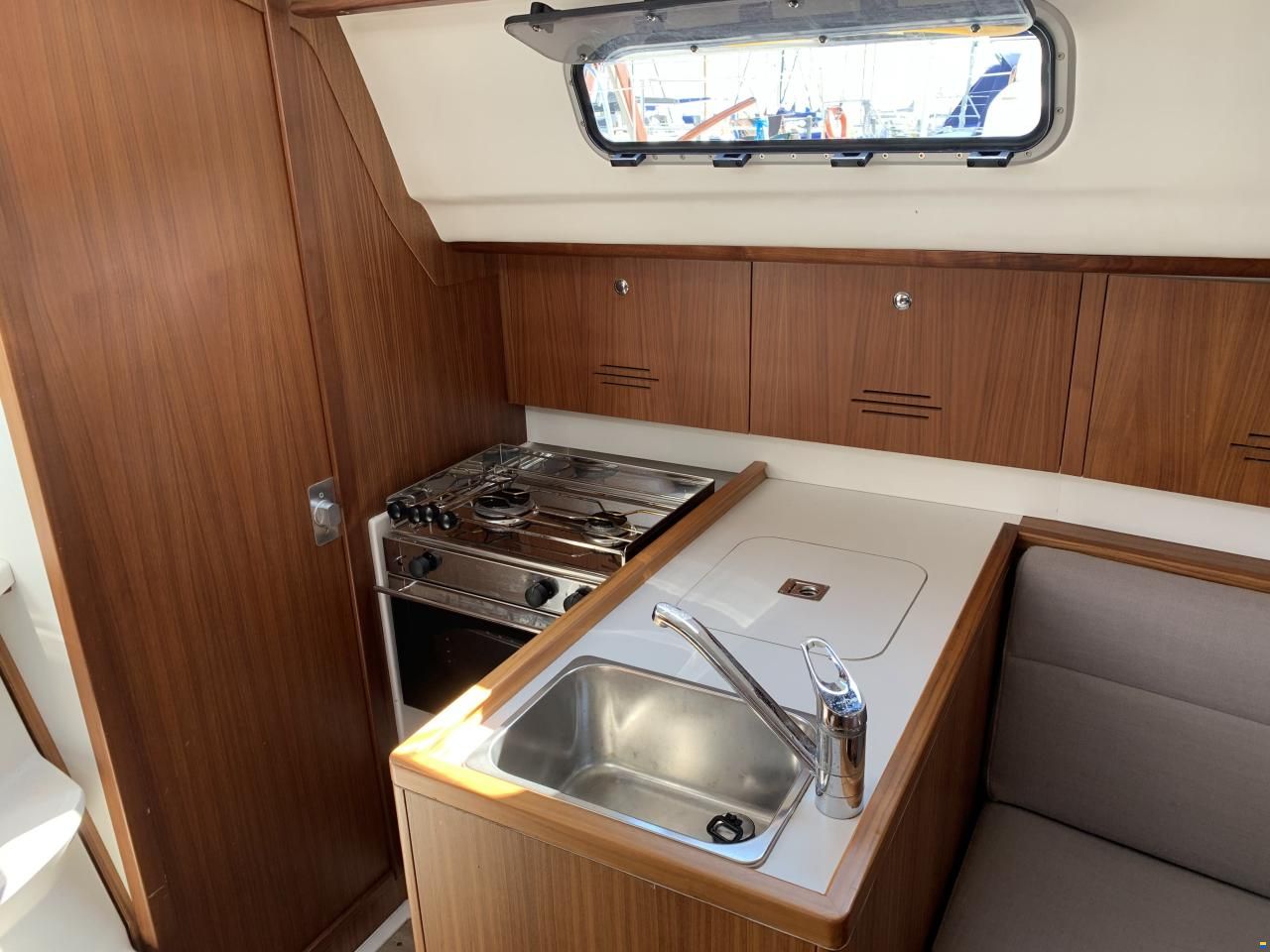J Boats J/97E