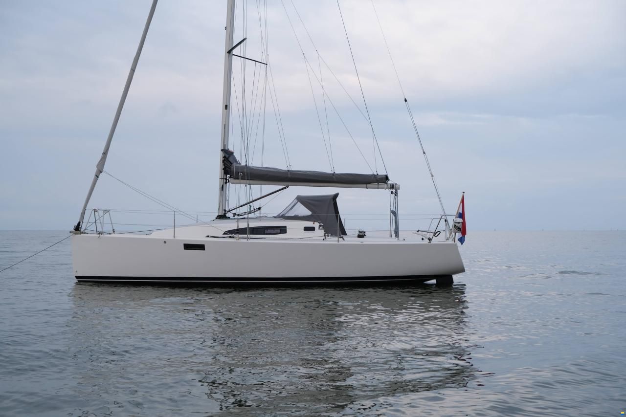 J Boats J/97E