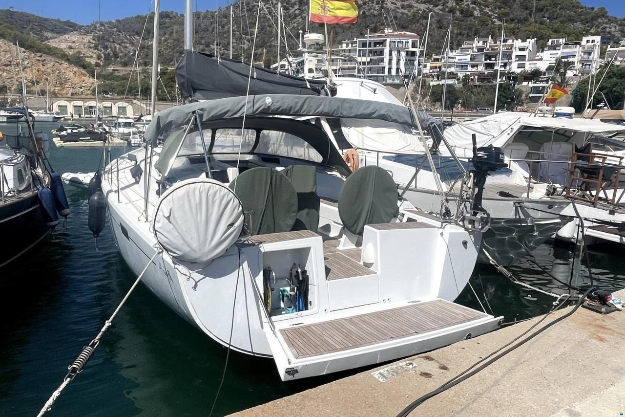 Hanse 415