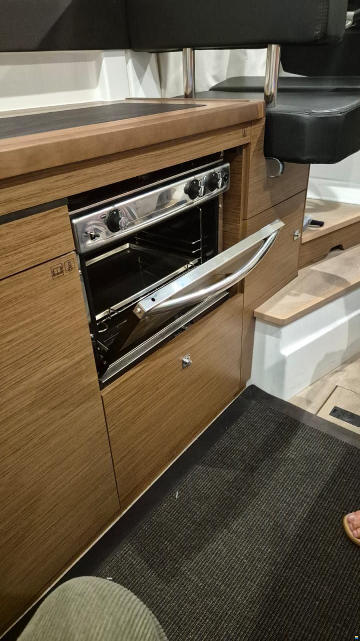 Jeanneau NC 9