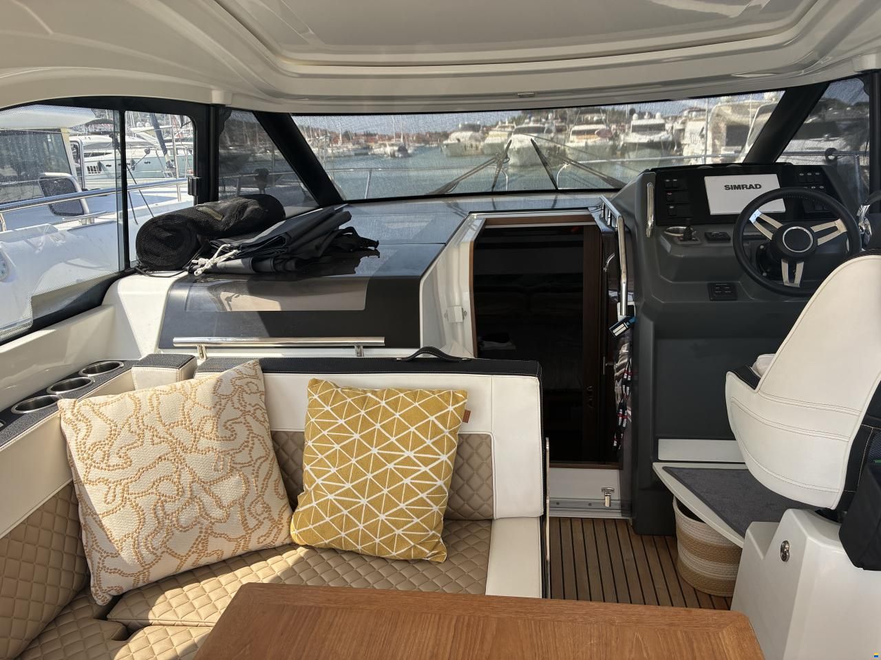 Jeanneau Leader 33