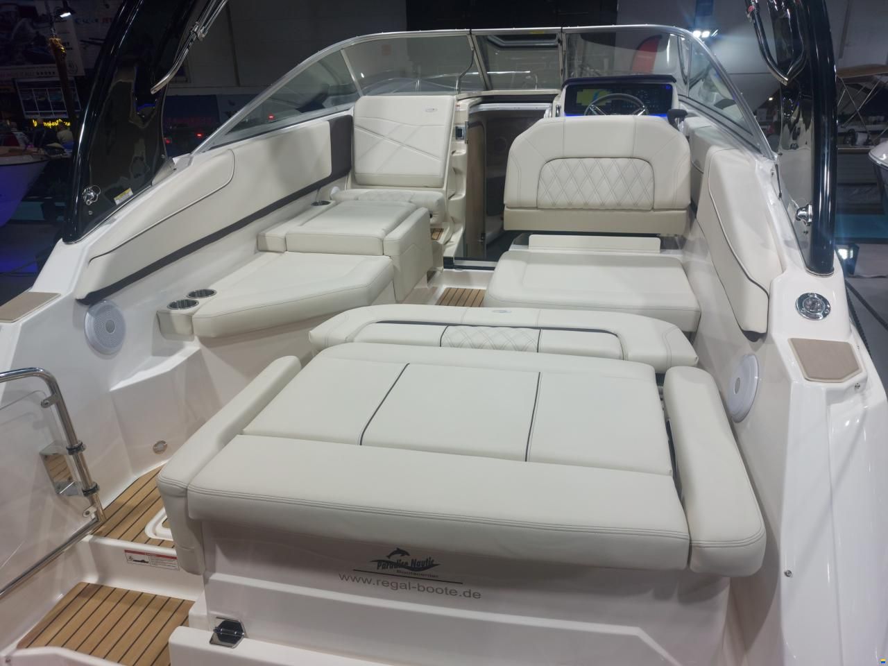 Regal 26 Express