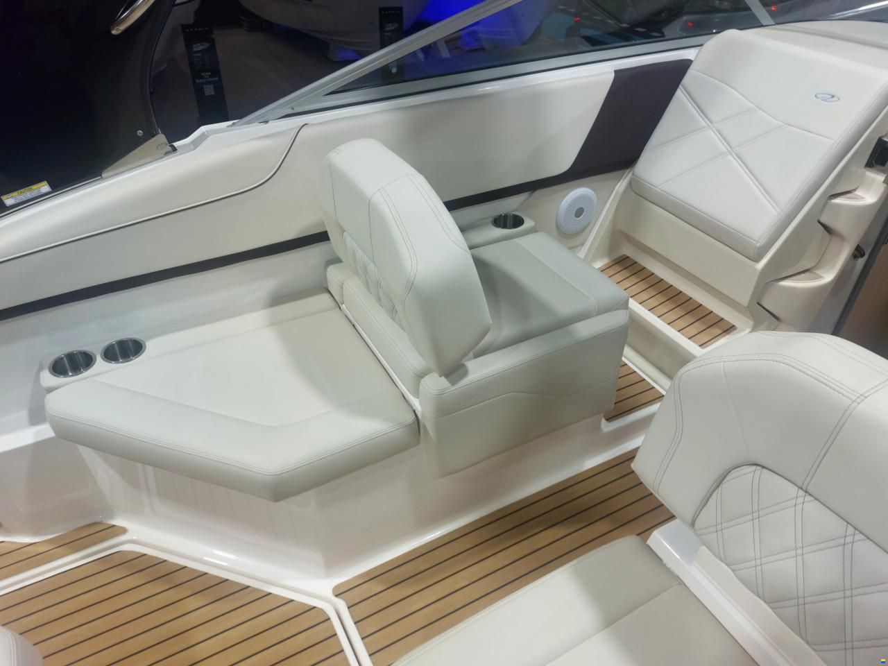 Regal 26 Express