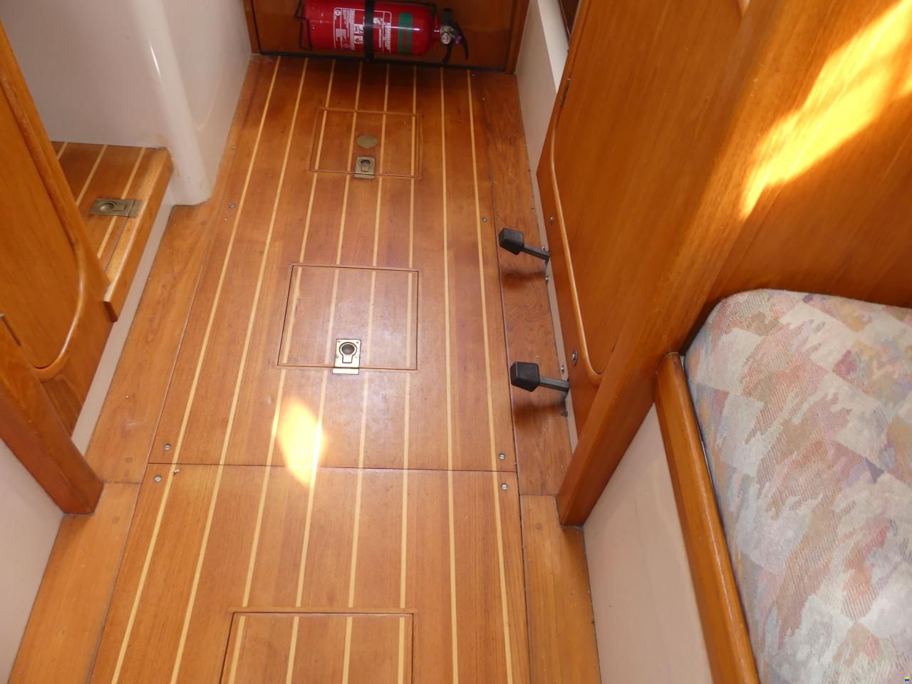 Northshore Yachts Vancouver 28