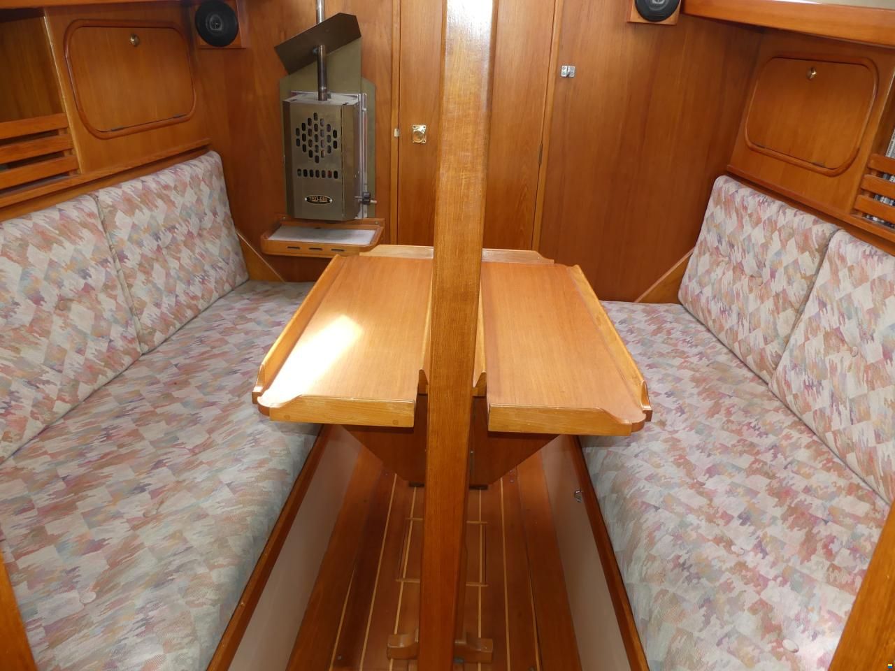 Northshore Yachts Vancouver 28