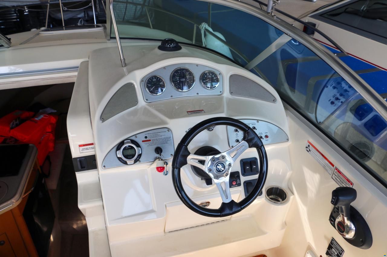 Sea Ray 255 Sundancer